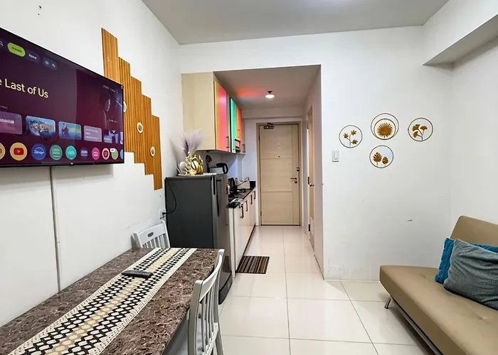 Sea Residences Sunset Point Apartment *